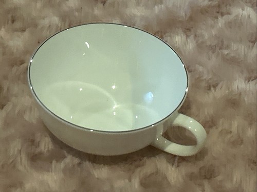Dibbern Platin Line feine Knochenchina 7 Unzen weiße Kaffeetasse & 5 3/4"" Untertasse - Bild 5 von 6