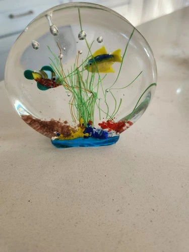 vintage Aquarium Murano Fish Glass-Style 3in paperweight art  hockey puck shape