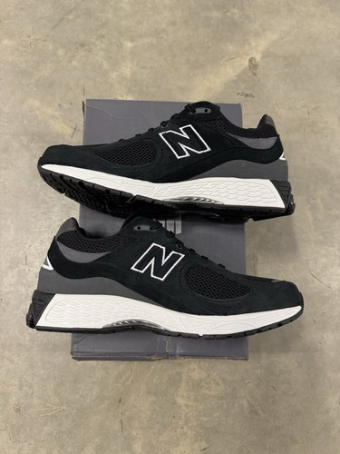 Calamita New Balance 2002R nero bianco taglia 13 NUOVISSIMA con scatola M2002RBM autentica - Foto 3 di 6