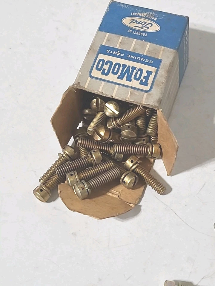  Lote de peças FOMOCO Ford, Thunderbird, Mercury parafusos em caixas vintage fabricadas nos EUA  - Imagem 3 de 4