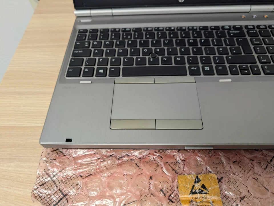 HP EliteBook 8570p - i5-3360M - 4GB Ram - No Storage - Image 3 of 4