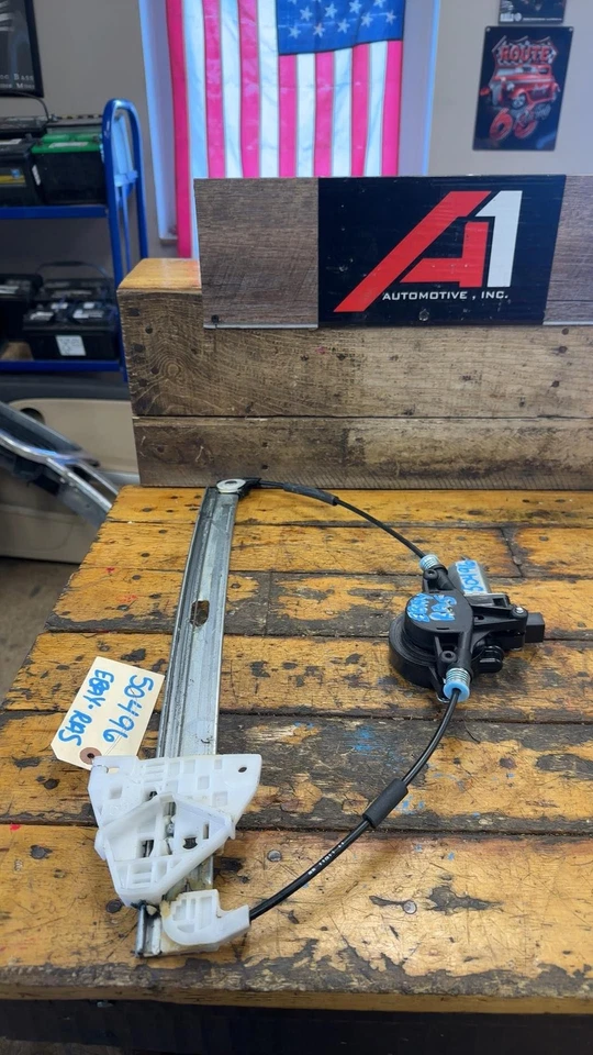 2011-2013 MAZDA 6 ПРАВАЯ ПЕРЕДНЯЯ ДВЕРЬ РЕГУЛЯТОР W ДВИГАТЕЛЬ - Изображение 3 из 4