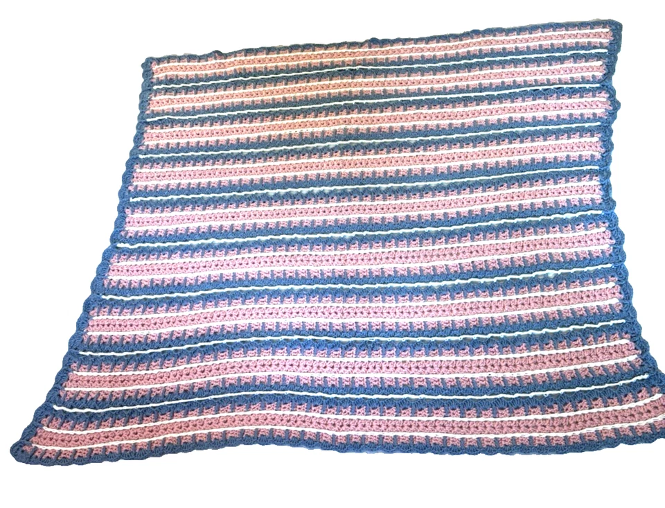 Manta bebé ganchillo hecha a mano rosa azul blanco rayas tiro afgano 52x52 Foto 3 de 4