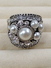 Vintage Silver Tone Artificial Pearland Rhinestone Stretch Ring - Size 7 