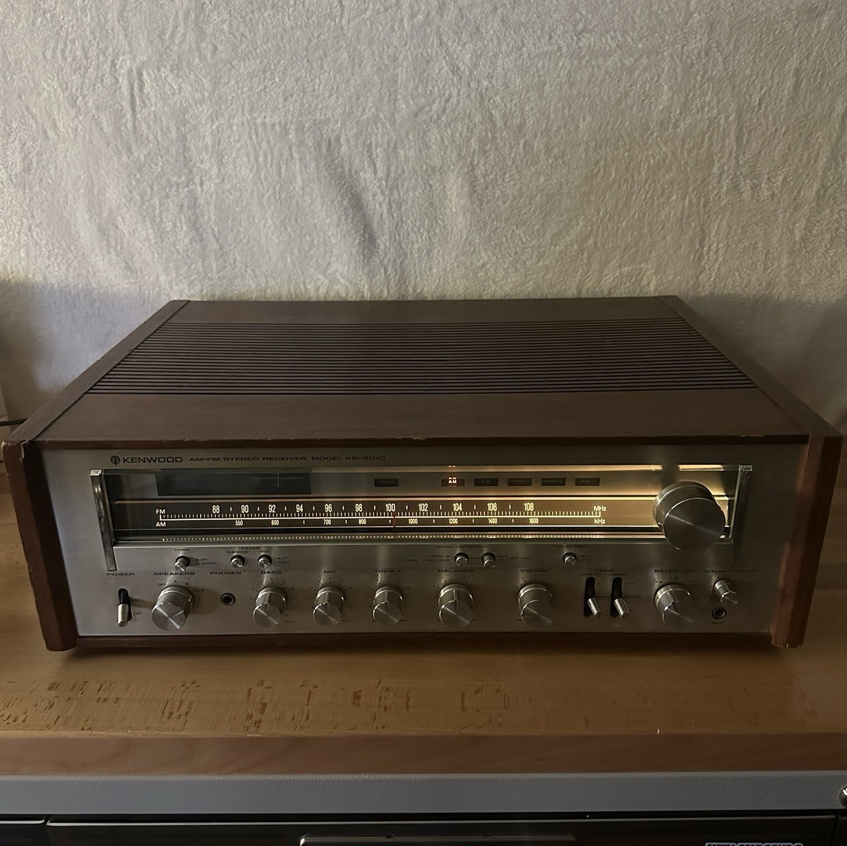 KENWOOD KR-8010 VINTAGE AM / FM STEREO RECEIVER TESTED & WORKING