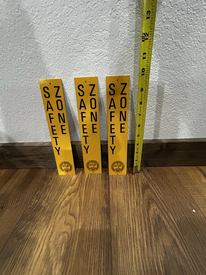 Tennessee Safety Zone Metal Hunting Signs Lot of 3 - TN Parks, Forestry SIGNS - Image 3 of 4
