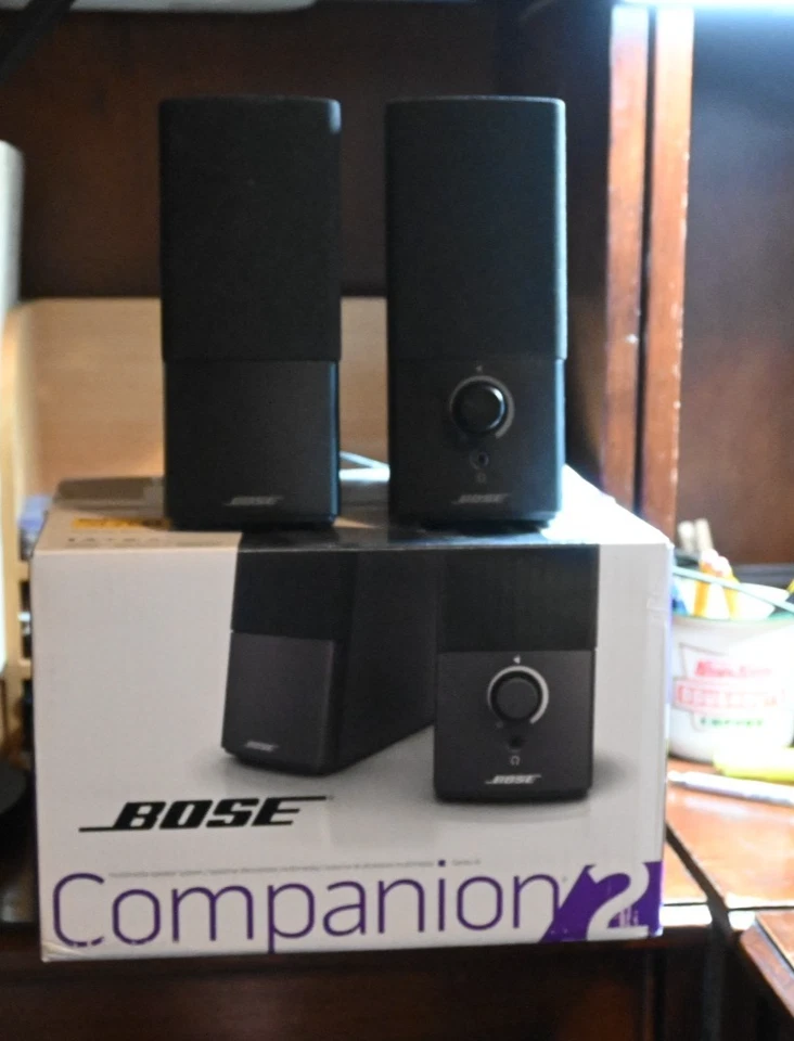 Bose Speakers Companion 2 Series III Multimedia Computer Lautsprecher mit Box