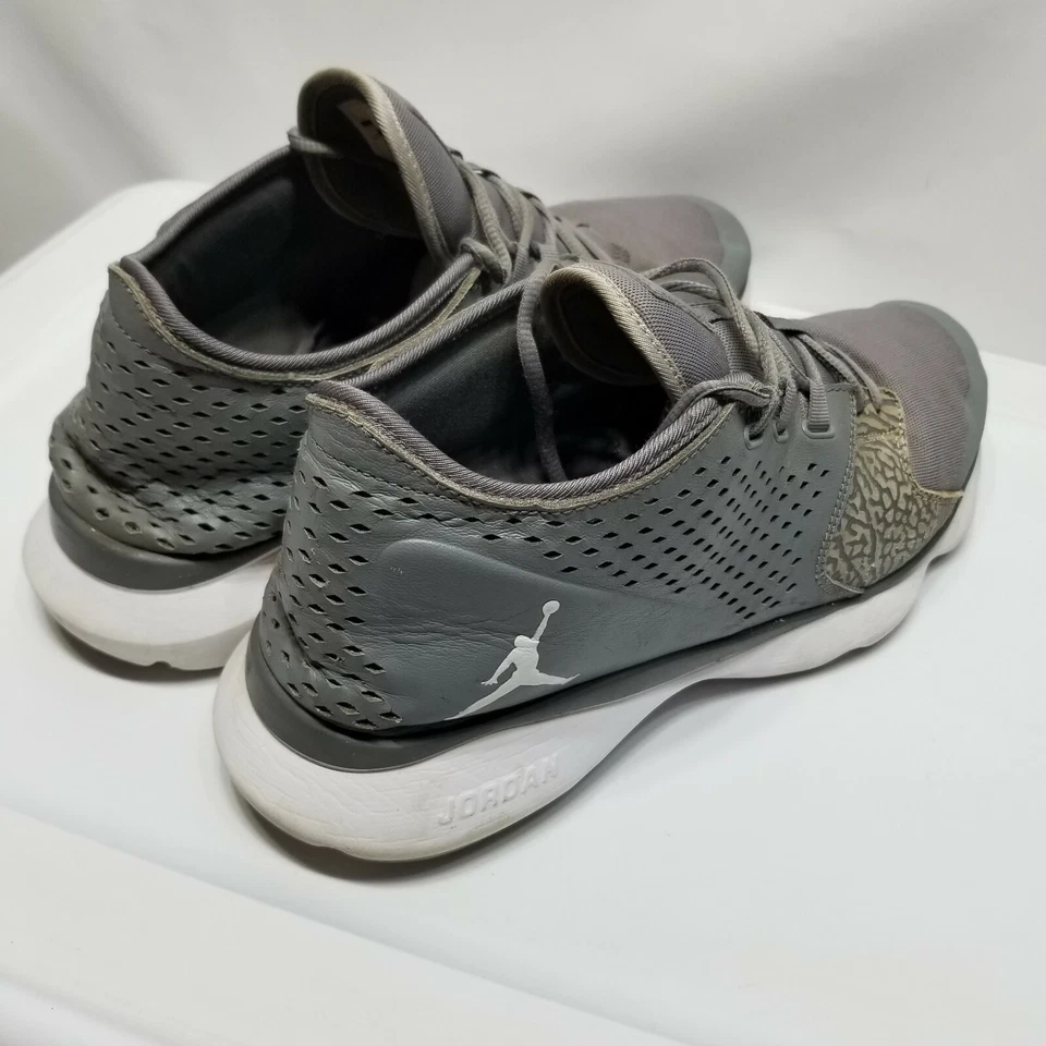 Zapatos de baloncesto para hombre Nike AIR JORDAN FLOW gris 833969 003 talla 13 parte superior media Foto 4 de 4