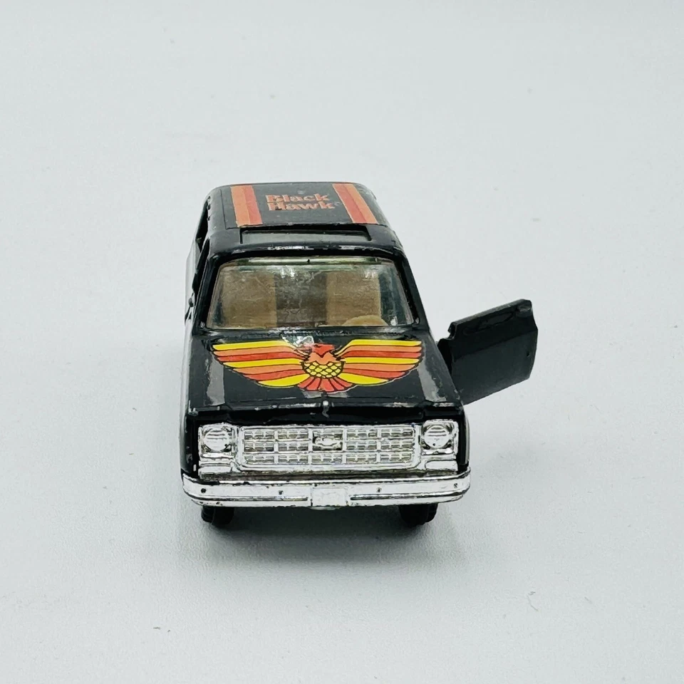 Vintage Super Nice Yatming Black Hawk Chevy Blazer # 1064 1:64 - Image 2 of 4