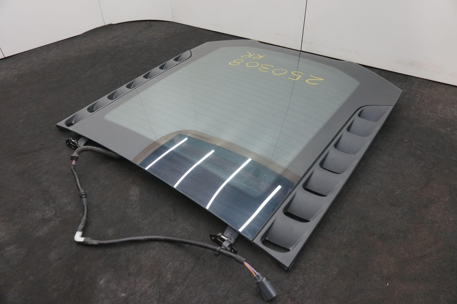 Rear Engine Hatch Glass Cover Panel OEM 11P0443CP McLaren 650S 2015
