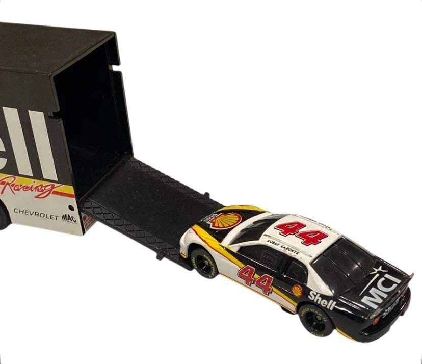 LIMITED EDITION 1:64 SHELL RACING TRANSPORTER And Race car - Image 2 of 4