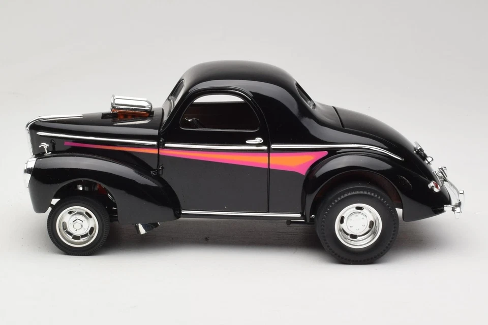 92278 Willys Competition Coupe Gasser Drag Road Legends 1/18 - Immagine 4 di 4