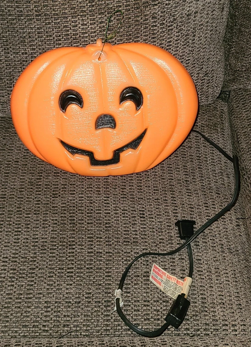 25+ Vintage Blow Mold Pumpkin Halloween Decorations (1991-Now) for
