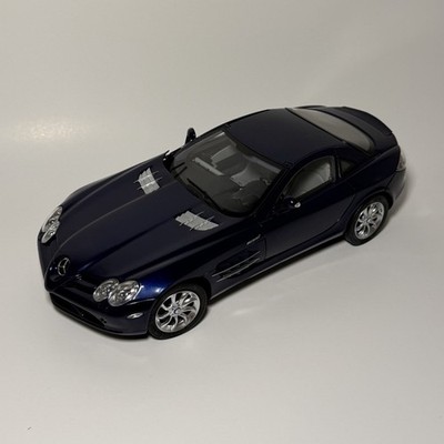 CMC Mercedes-Benz SLR McLaren 2003 1:18 Diecast Blue Model Car