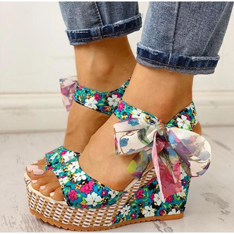Scarpe rosa shop con zeppa