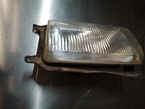 Audi 80 Scheinwerfer mit Halterung vorne rechts (Bosch) 1 305 620 369