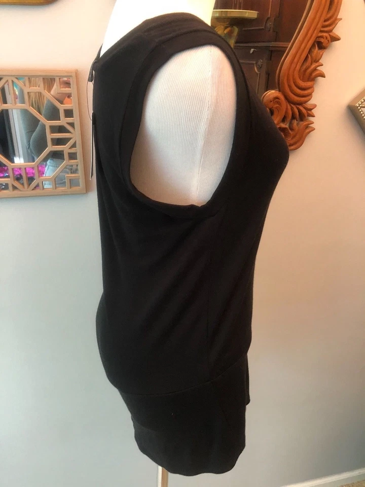 NUEVO CON ETIQUETAS CAMISETA SIN MANGAS RILLER AND FOUNT CORTE BAJO TÚNICA NEGRA ORIG $168 TALLA 0 CUELLO EN V Foto 4 de 4