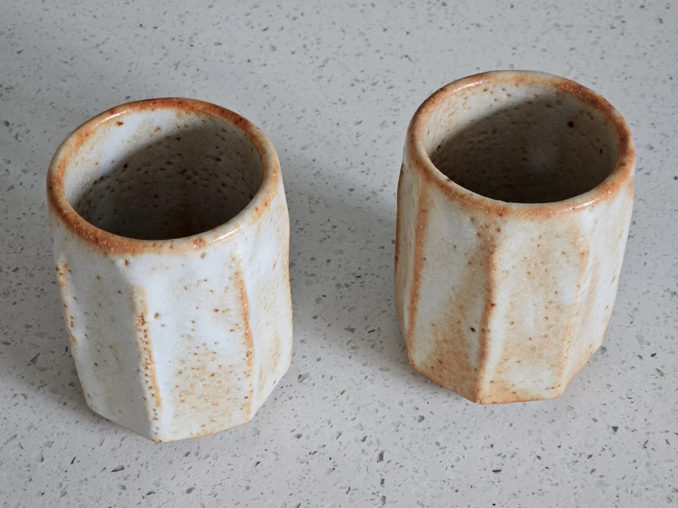 Par de xícaras de chá ultra raras Rosanjin Kitaoji atribuído assinado shino ware saquê - Imagem 3 de 4