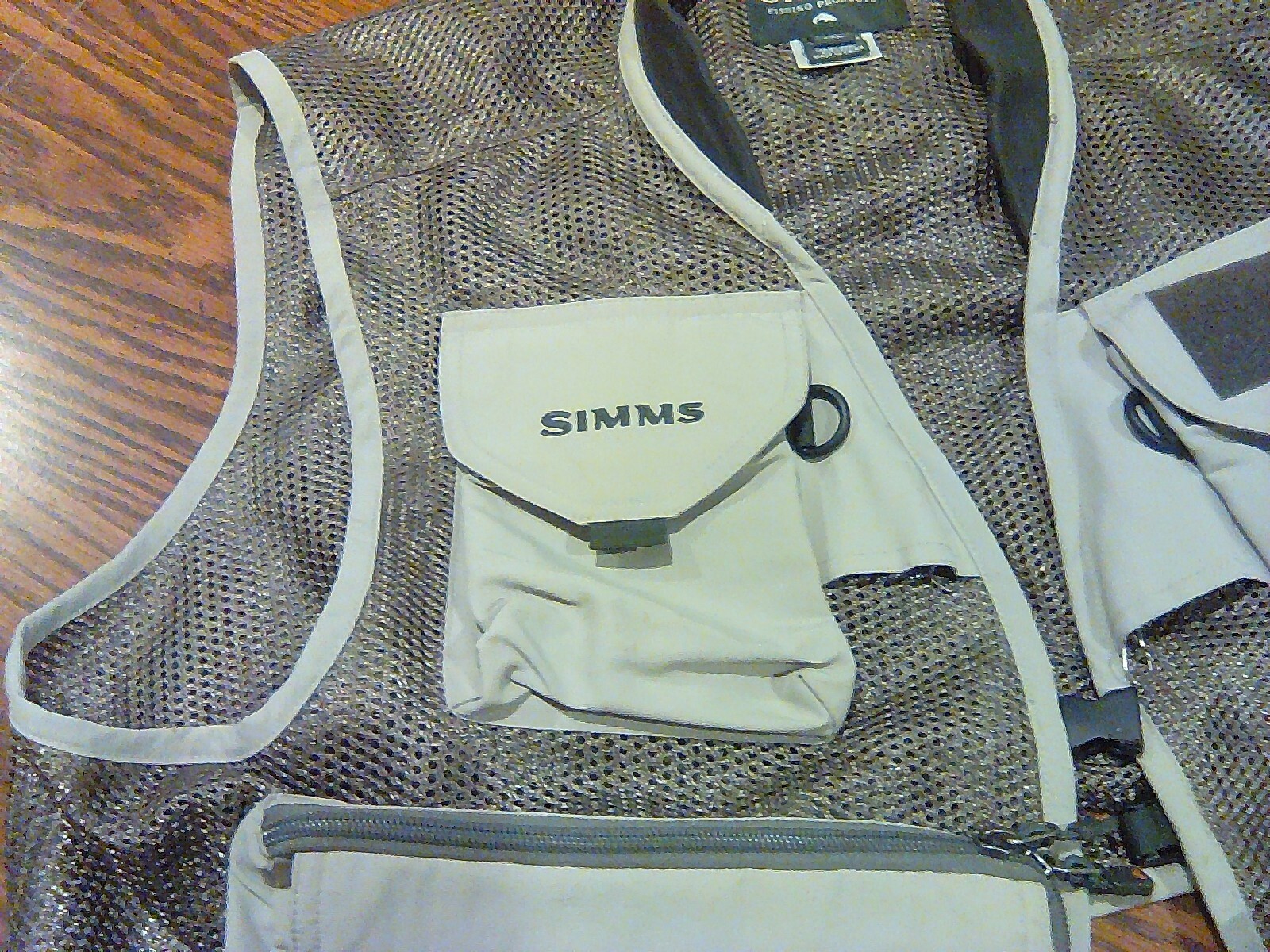 Vintage Simms Guide Fly Fishing Vest Size XXL Beige Excellent Condition