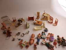 altes Puppen und puppenhauszubehör Dachbodenfund