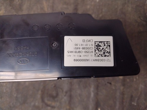 2022 Kia Sportage Temperature Control 3076089 - Picture 3 of 12