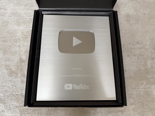 Original YouTube Silber Play Button - Bild 8 von 10