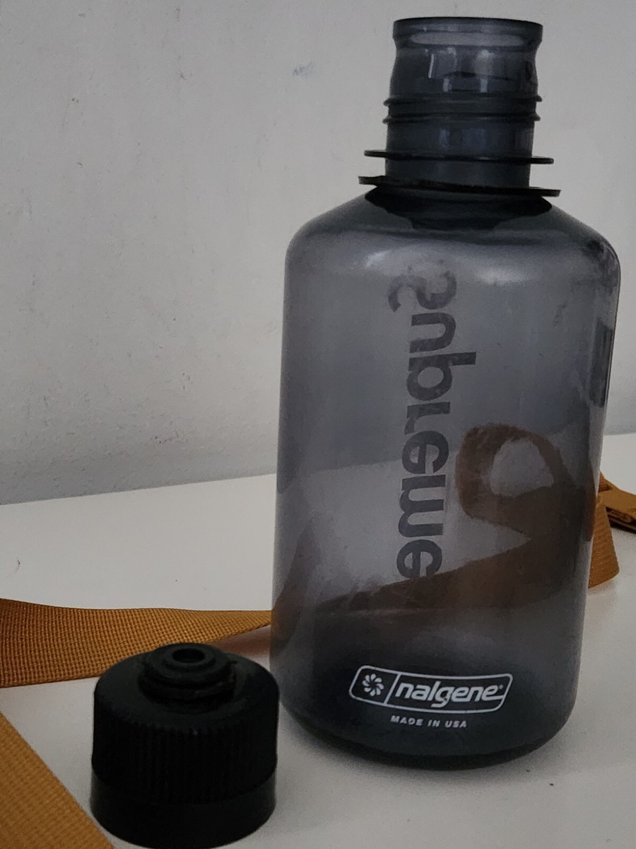 SUPREME Nalgene 32oz Bottle ナルゲン ブラック Supreme Nalgene 32 Oz. Bottle: Supreme Pick of the Week