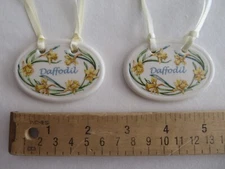 Lot 2x Longaberger Collector Club May Series Daffodil Basket Tie-Ons 23587
