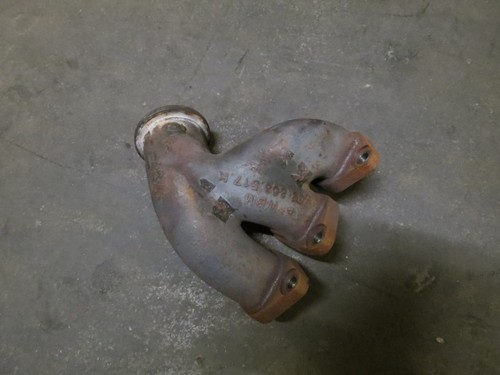 Original VW Passat 3C Limo Abgaskrümmer A13323 03808517k