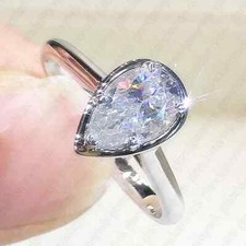 1,92 ct Moissanit-Solitär-Verlobungsring im Birnenschliff 14 kt Weißgold vergoldet