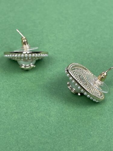 Chanel White Gold Heart Shaped Stud Earrings - Picture 5 of 5