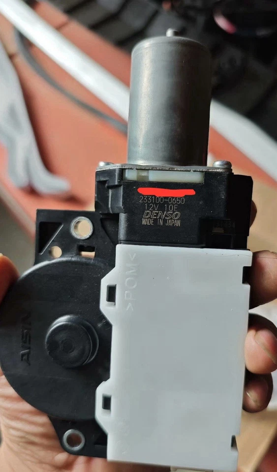 63260‑42140 Toyota RAV4 Panoramic Roof Sunshade Motor Assembly 2019–2025 Foto 3 de 4