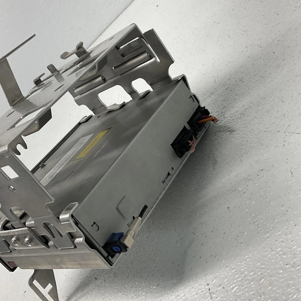 Cambiador de discos CD Mercedes-Benz E300 2008 con soporte A2115457940 OEM Foto 3 de 4