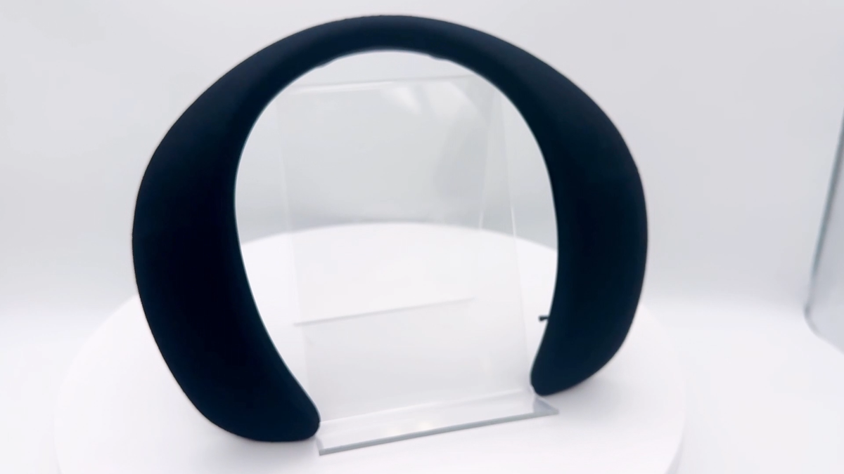 Bose SoundWear Companion Speaker Wearable Neck Speaker Bose SoundWear Companion Speaker Wearable Neck Speaker