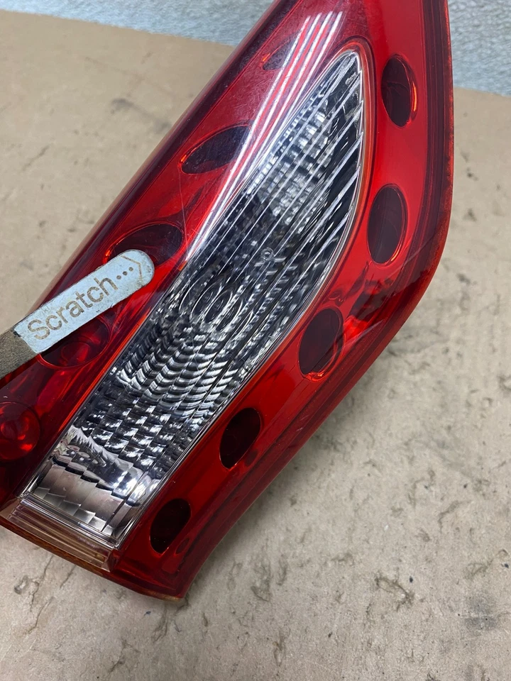 Luz trasera interior izquierda para conductor izquierdo Infiniti FX35 FX50 QX70 2009-2017 OEM S4220 DW Foto 4 de 4