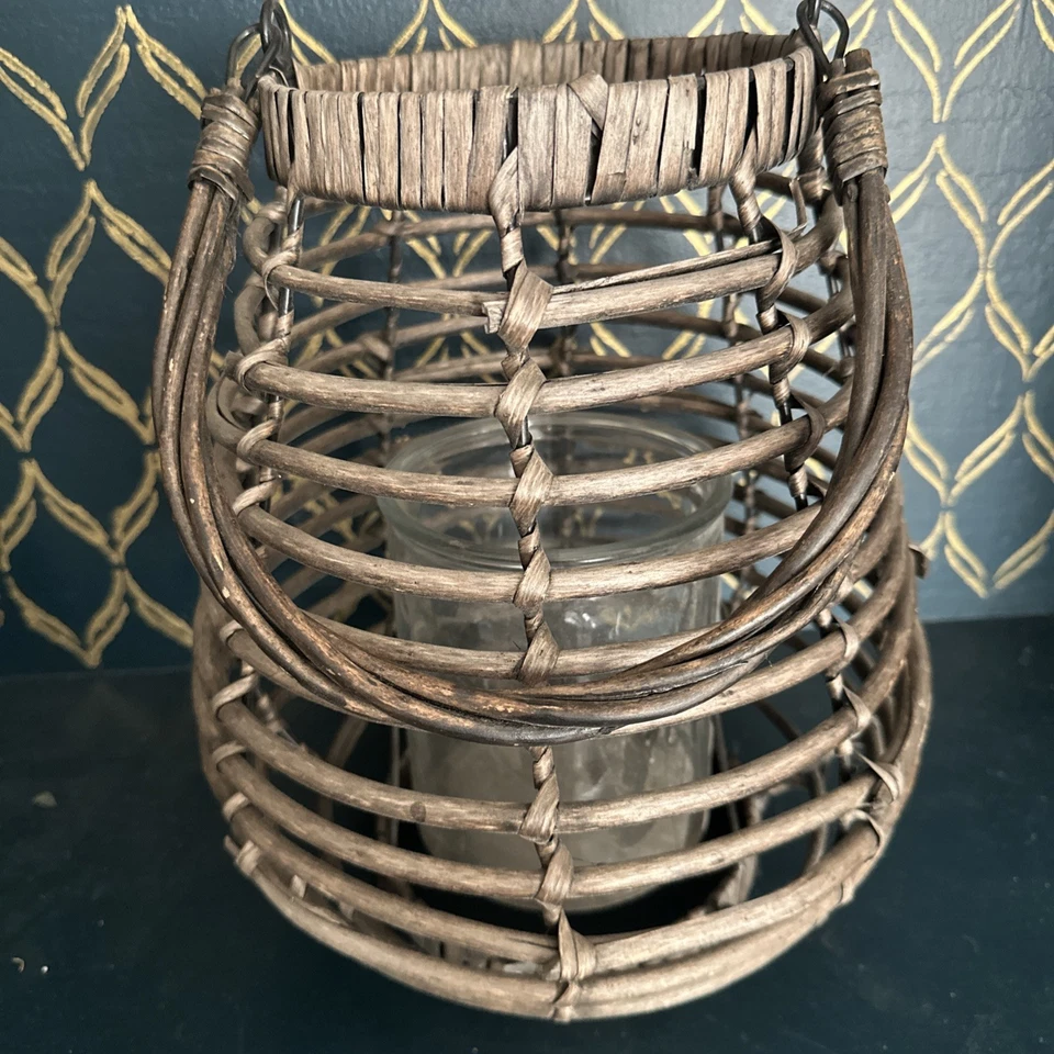 "Canasta de mimbre rústica de granja linterna de vela 12"" de alto soporte de vidrio" Foto 3 de 4