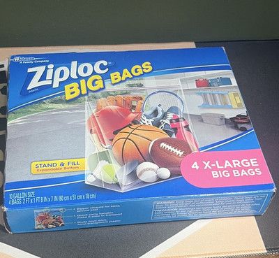 Ziploc Big Bags X-Large 10 gal Clear Travel Storage Bags 4 Pack Zipper