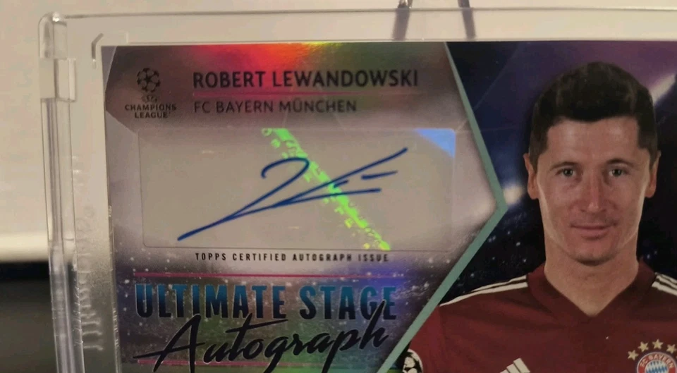 2021-22 Topps UEFA Champions League Robert Lewandowski Ultimate Stage AUTO /150 - Bild 2 von 4