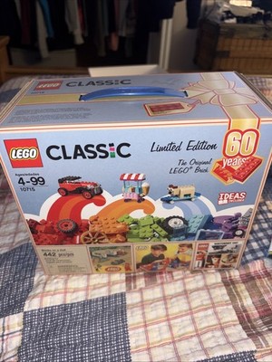 LEGO Classic:'' 10715 Bricks on a Roll'' | 60th Anniversary Exclusive Building Set