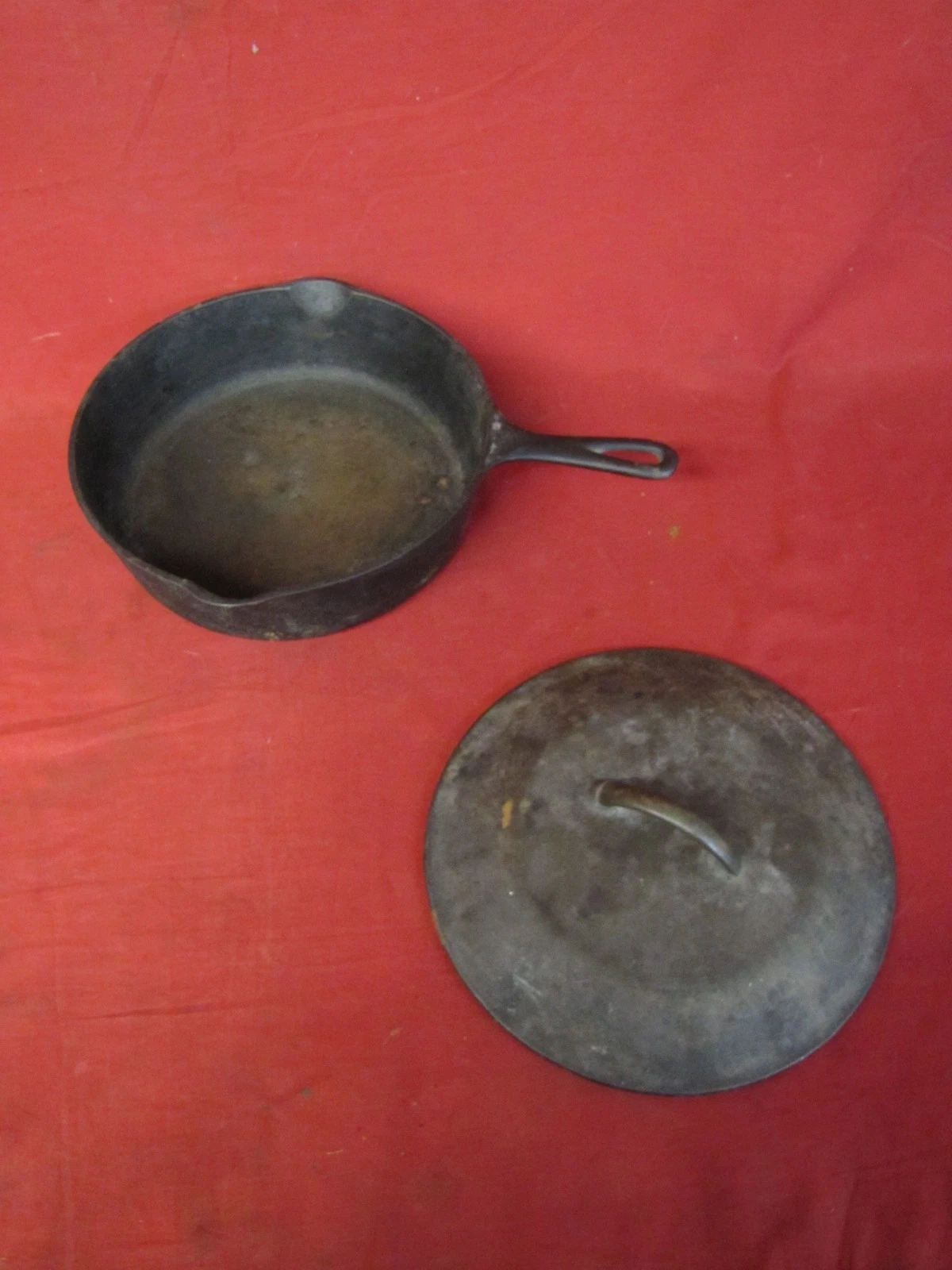Antique Two-Notch Cast Iron Skillet with Lid