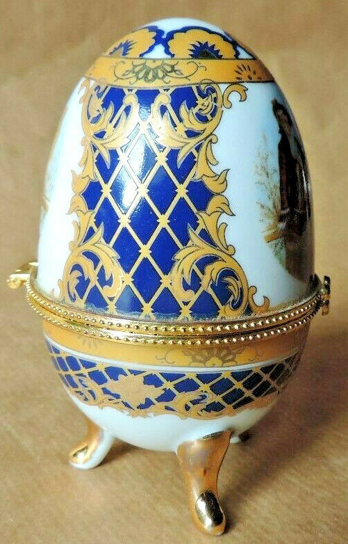 Boite à Bijoux Pilulier Tripode en porcelaine Décor Fleurs Vintage