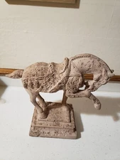 Vintage jaru terracotta horse
