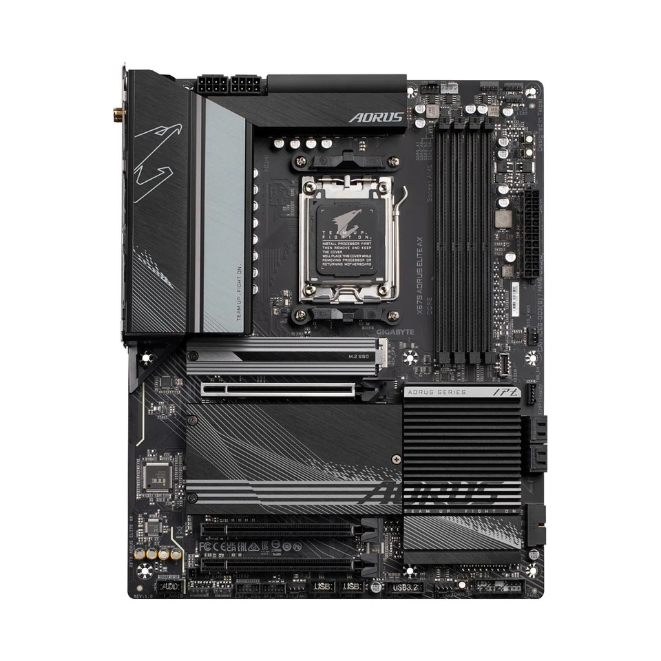 Gigabyte X670 AORUS Elite AX AMD X670 Mainboard ATX Sockel AM5 #329011
