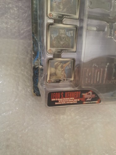 Resident Evil Leon Kennedy"Wounded" Action Figure.EXCLUSIVE ZUMBOTOYS.Palisades - Imagen 6 de 6