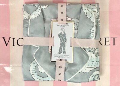 【ホリデーショッパー付き】 Victoria's Secret パジャマ XS NEW Victoria's Secret Satin Long Pajama Set Top & Pants Coastal