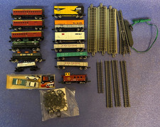 N Scale, Large Lot of 15 Freight Train Cars, Track, plus parts, c-15