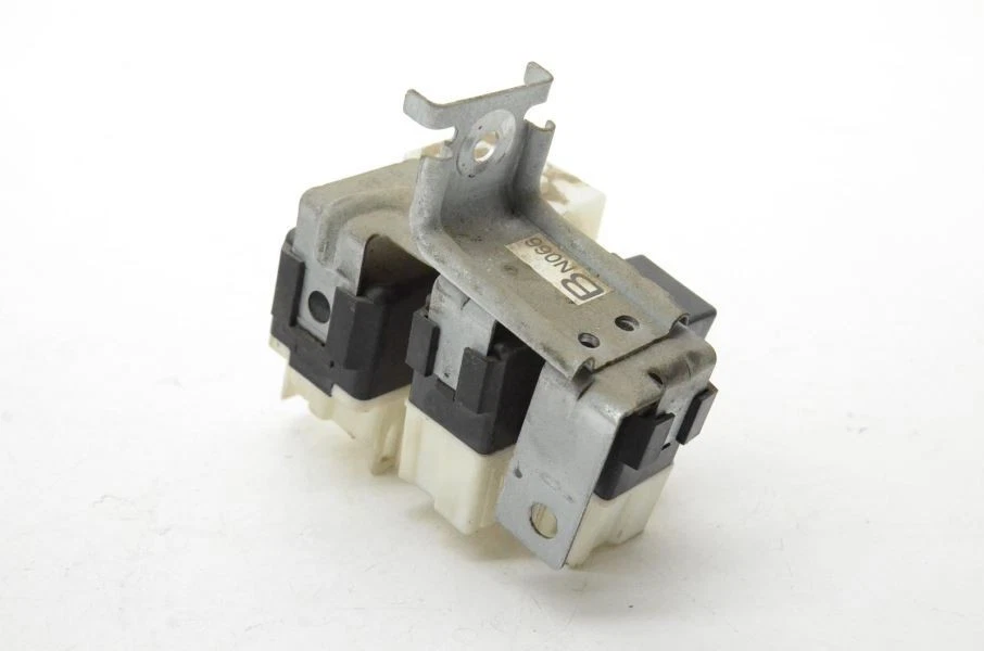 Relé intermitente Mazda MX-5 Miata 2001-2005 1,8 L LC62 66 830 Foto 3 de 4