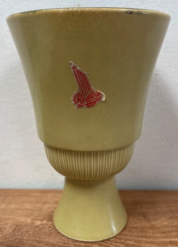 Red Wing 875 Pottery Green & Dark Green Art Deco Vase