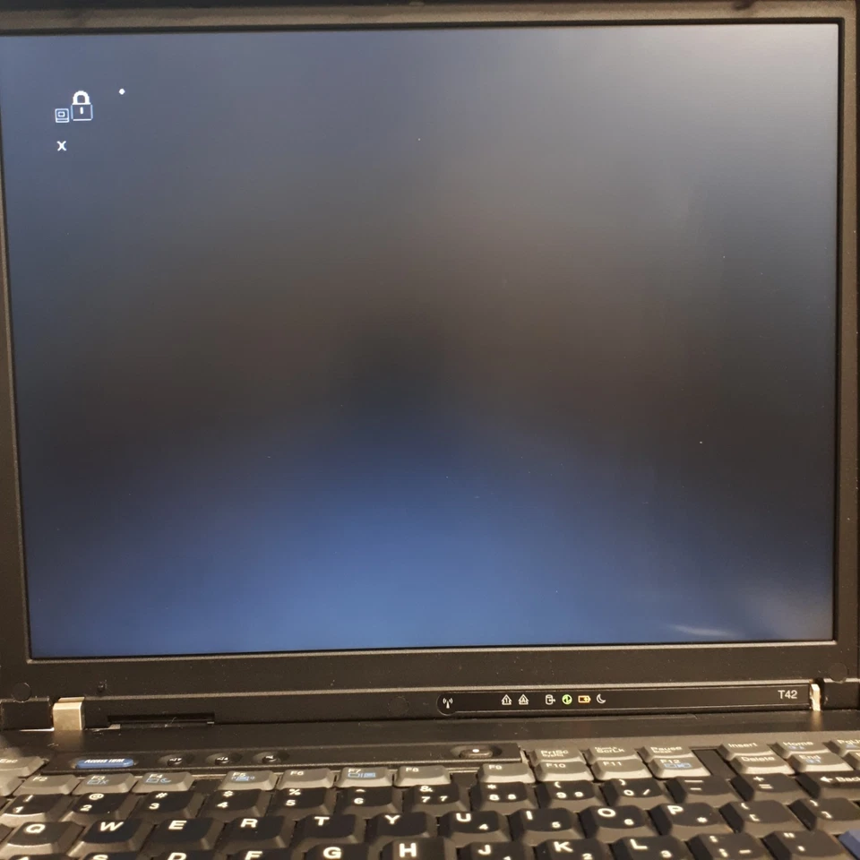 Vintage IBM ThinkPad T42 14" Laptop 1GB RAM NO HDD/OS Bios Locked For Parts - Image 2 of 4