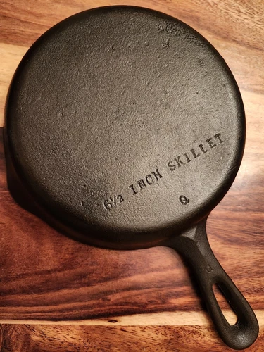 Wagner (Unmarked) Cast Iron Skillet #3 (6-1/2 INCH), MM "Q"